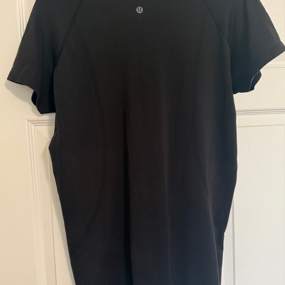 Lululemon Swiftly Tech hip length size 14